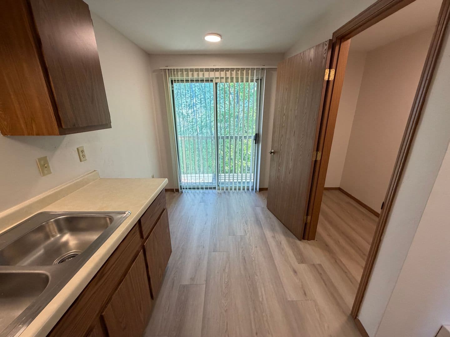 Green Bay Apartment: 2681 Humboldt Rd