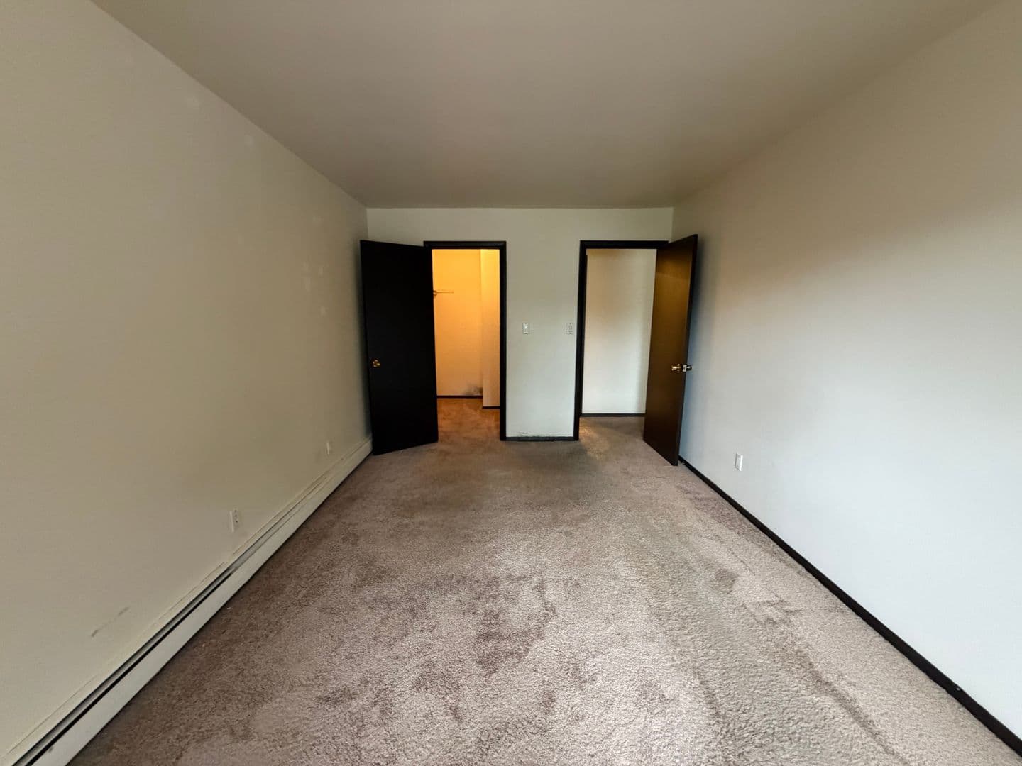 Green Bay Apartment: 1668 Shawano Ave