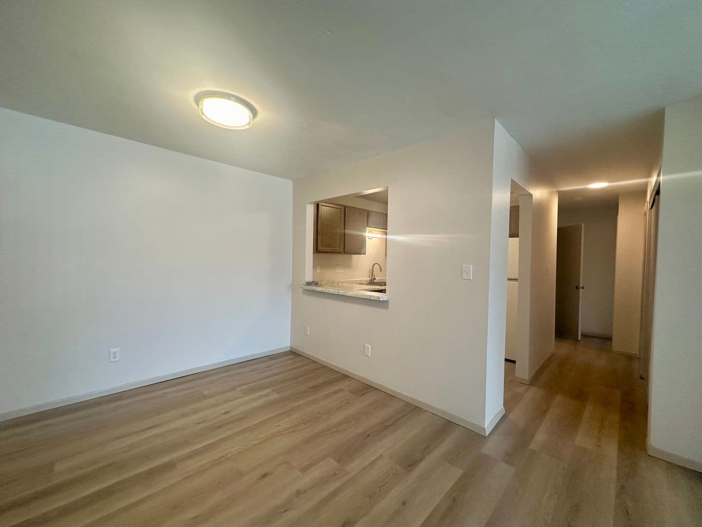 Green Bay Apartment: 1670 Shawano Ave
