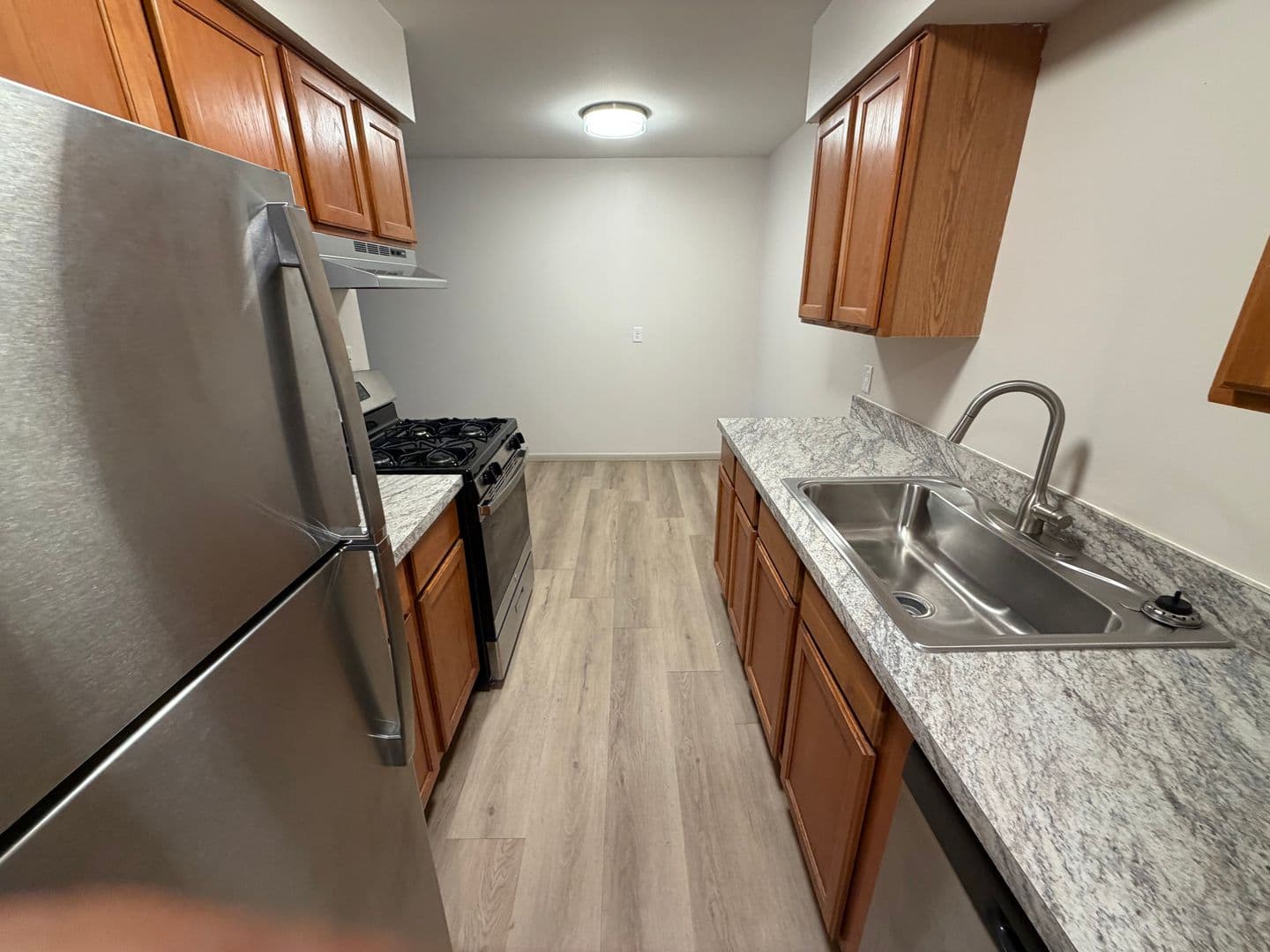 Green Bay Apartment: 1686 Shawano Ave
