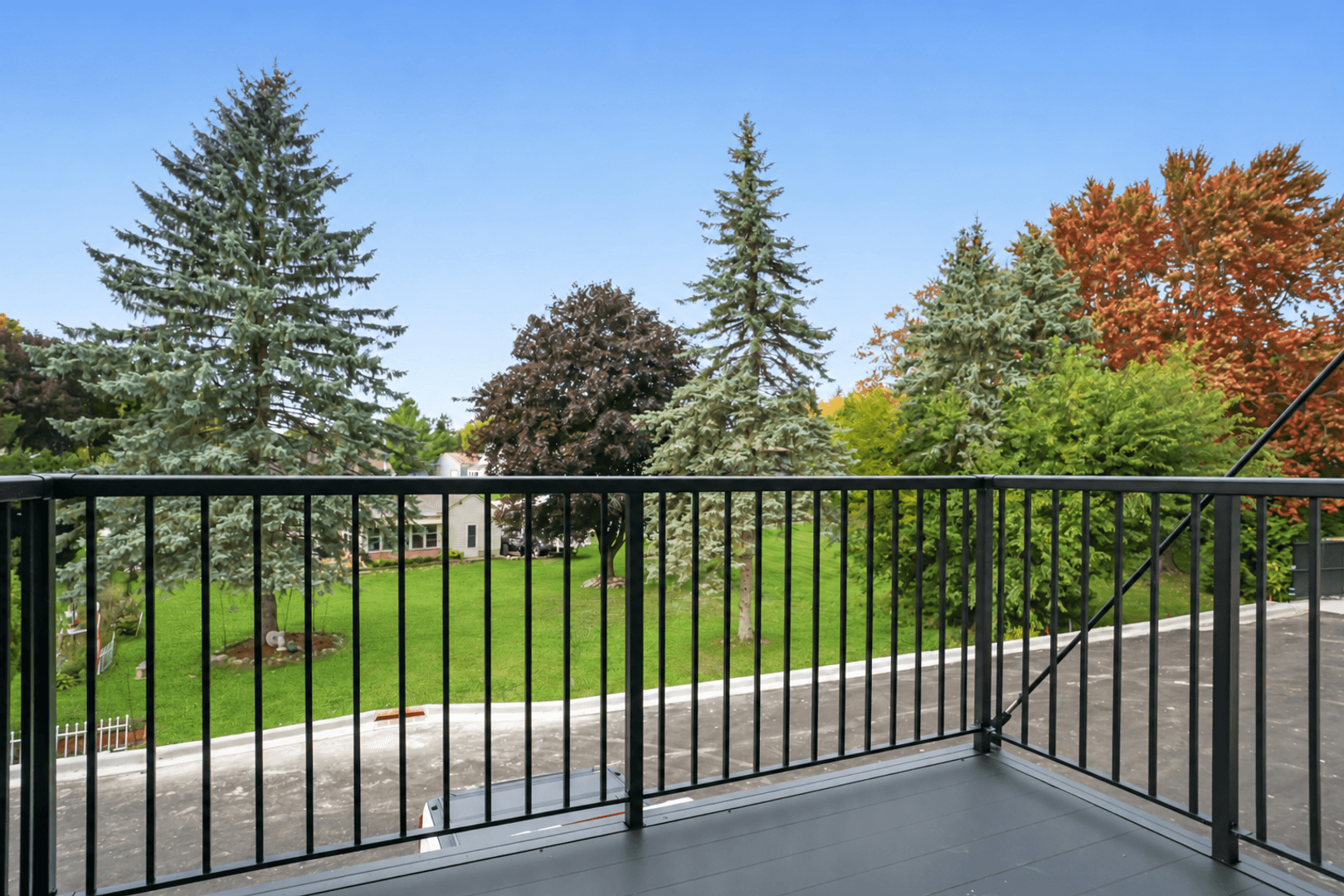 Slinger Apartment: 115 Kettle Moraine Drive S.