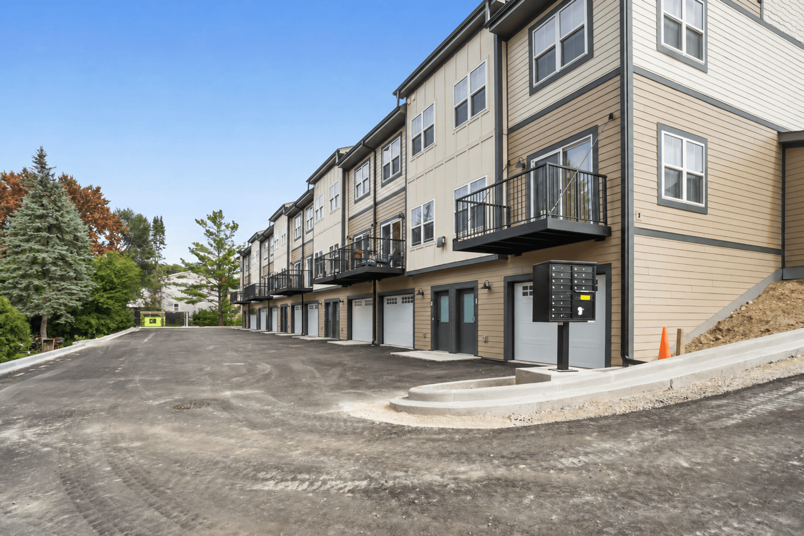 Slinger Apartment: 115 Kettle Moraine Drive S.