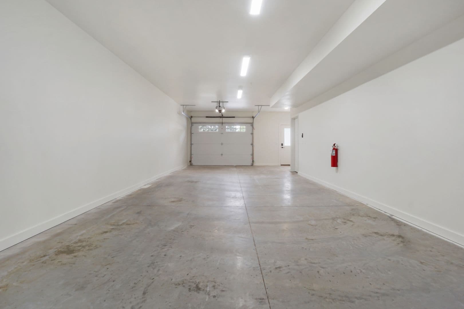 Slinger Apartment: 115 Kettle Moraine Drive S.