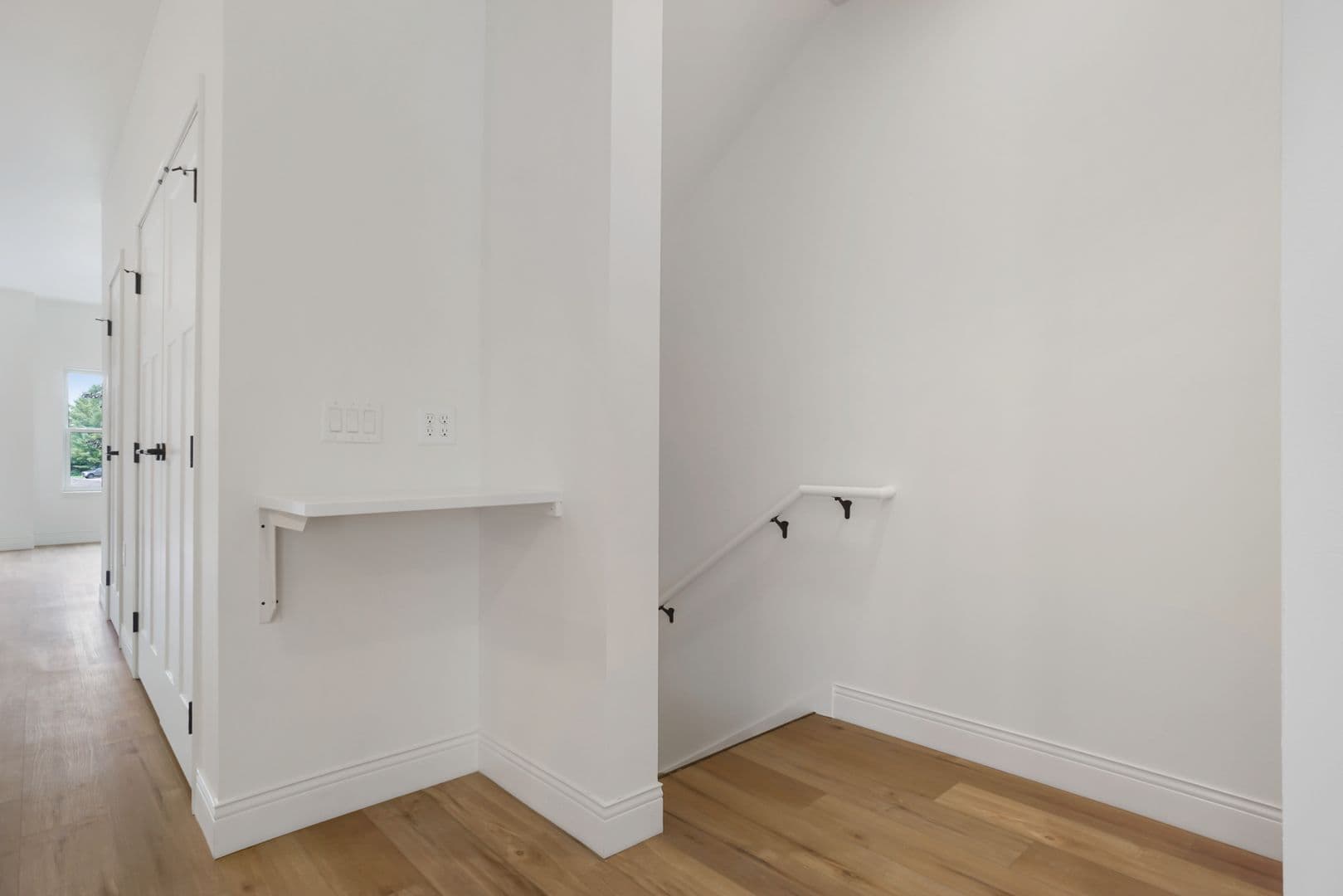 Slinger Apartment: 115 Kettle Moraine Drive S.