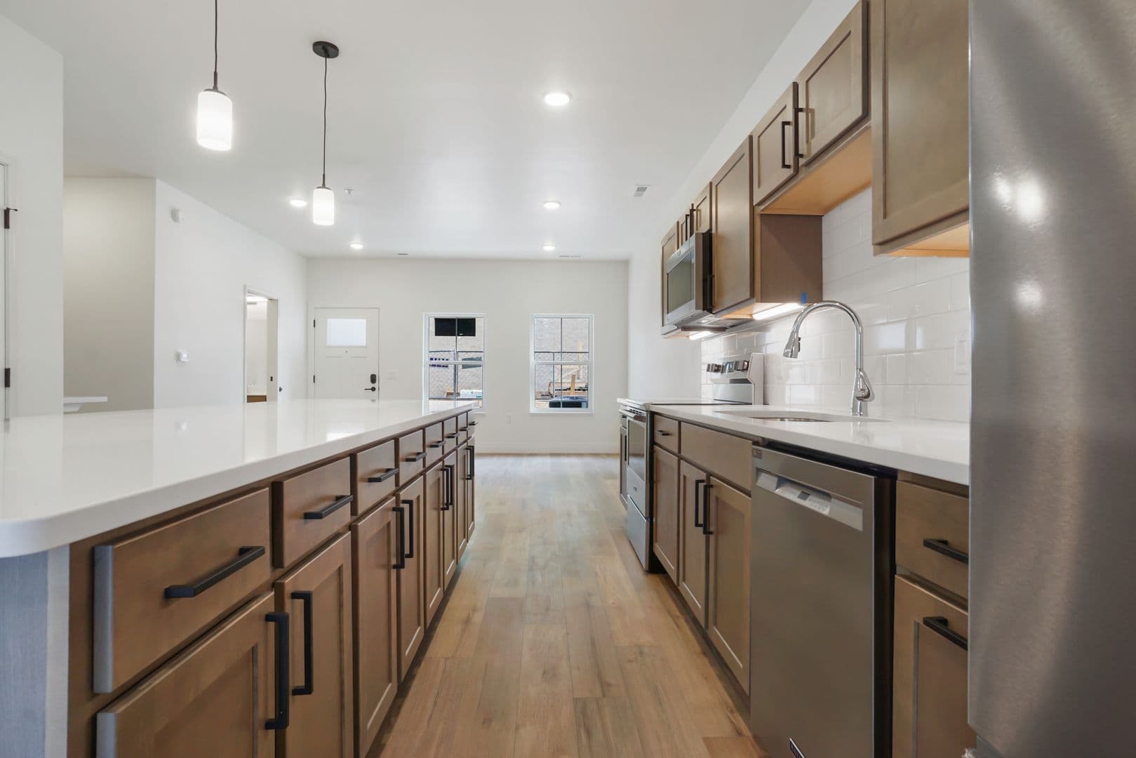 Slinger Apartment: 115 Kettle Moraine Drive S.