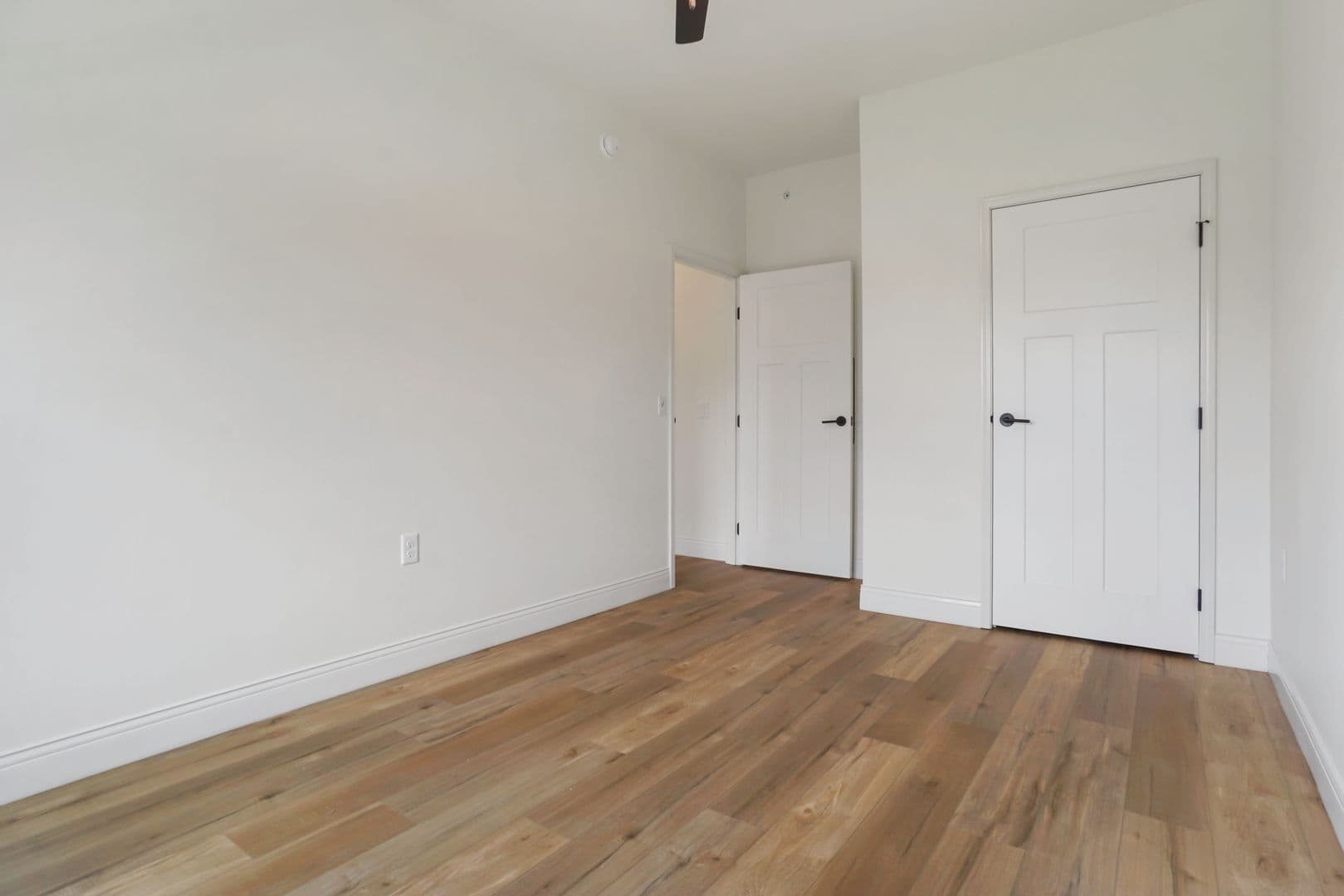 Slinger Apartment: 115 Kettle Moraine Drive S.