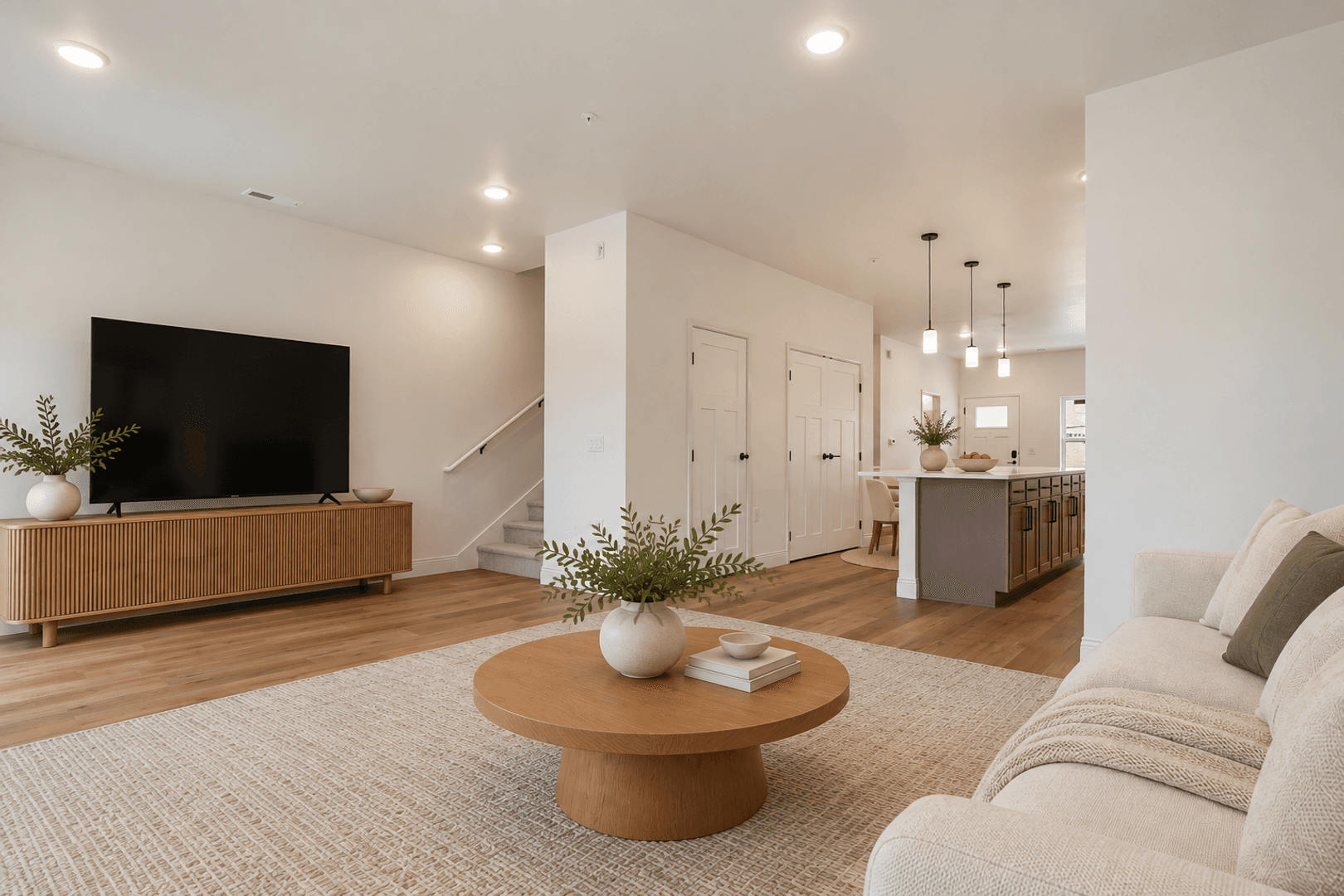 Slinger Apartment: 115 Kettle Moraine Drive S.