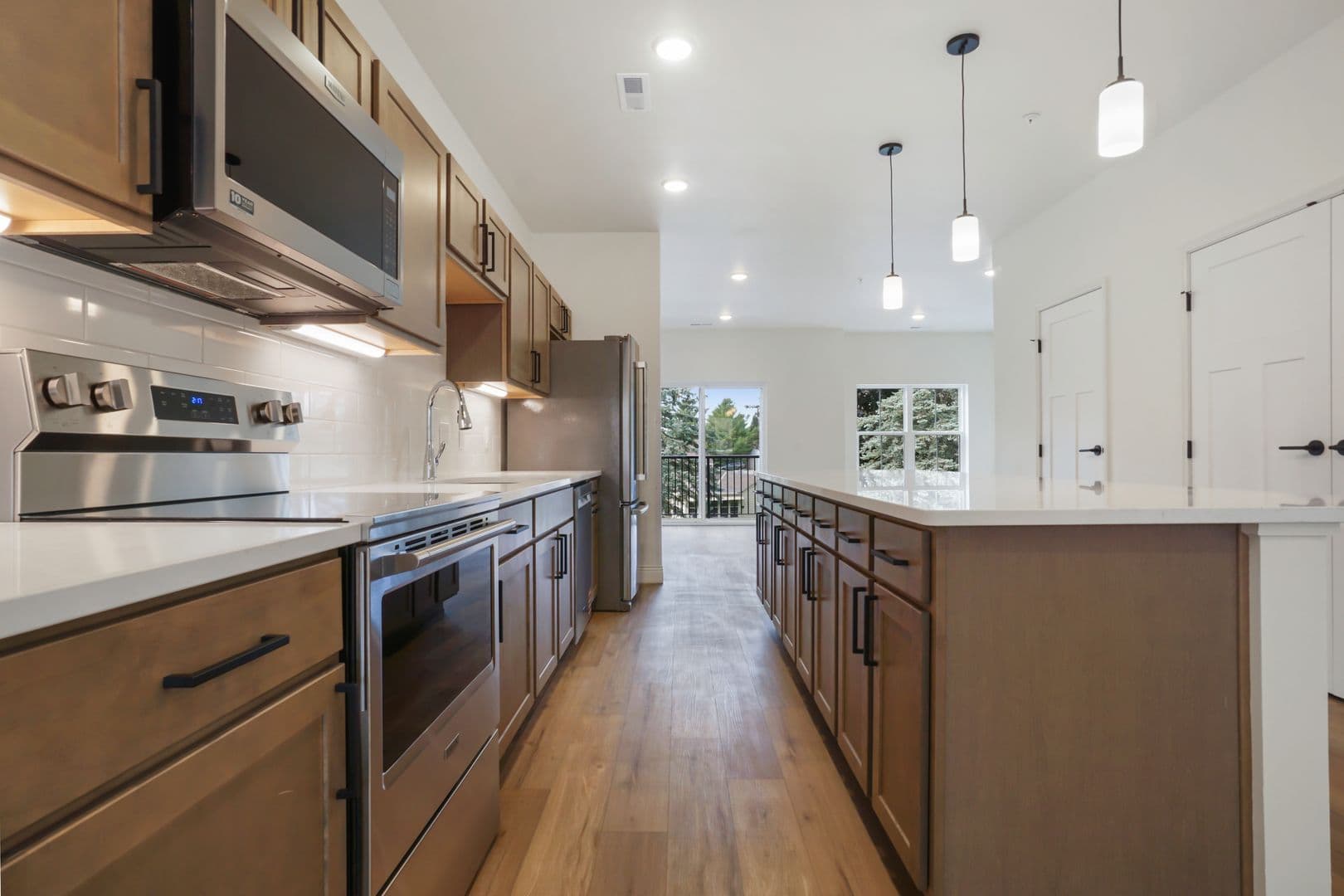 Slinger Apartment: 115 Kettle Moraine Drive S.