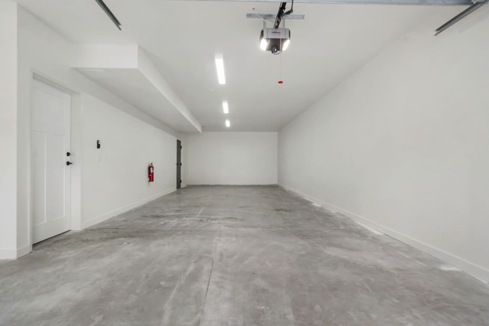 Slinger Apartment: 115 Kettle Moraine Drive S.