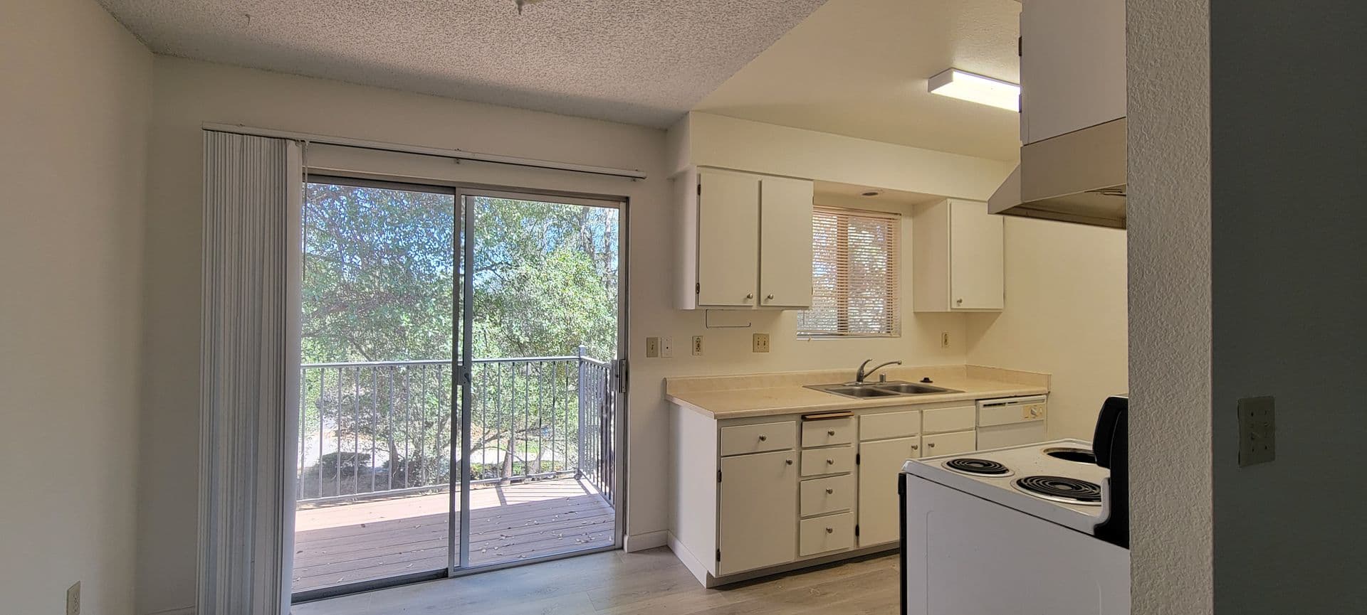 REDDING Apartment: 1631 BRAMBLE PL