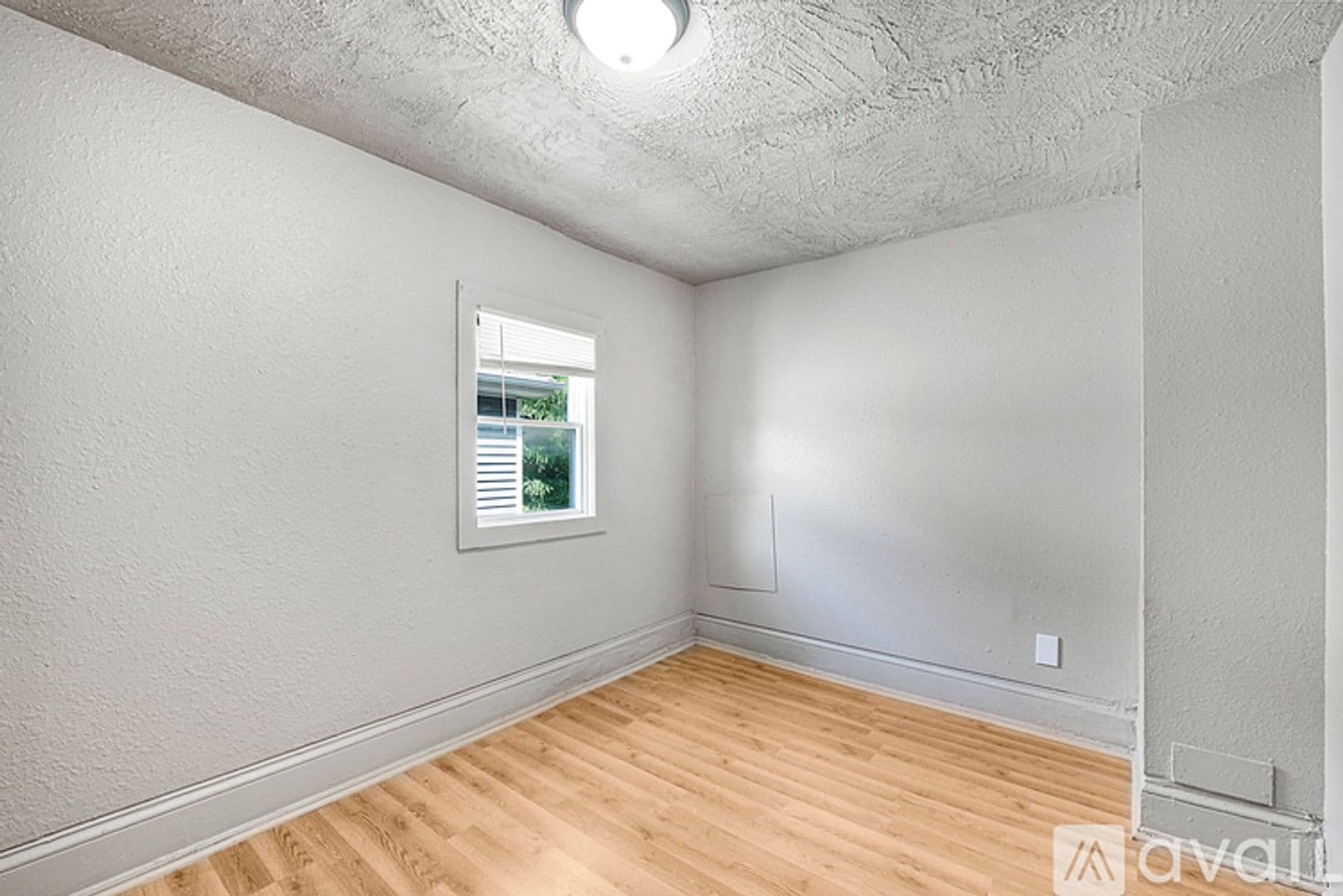 Milwaukee Apartment: 3402 N 3rd St