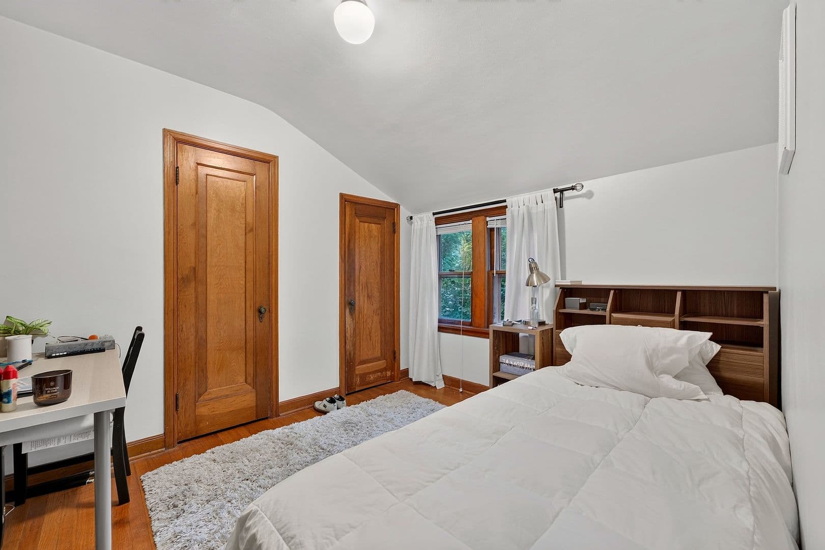 Wauwatosa Apartment: 1424 N 70th St