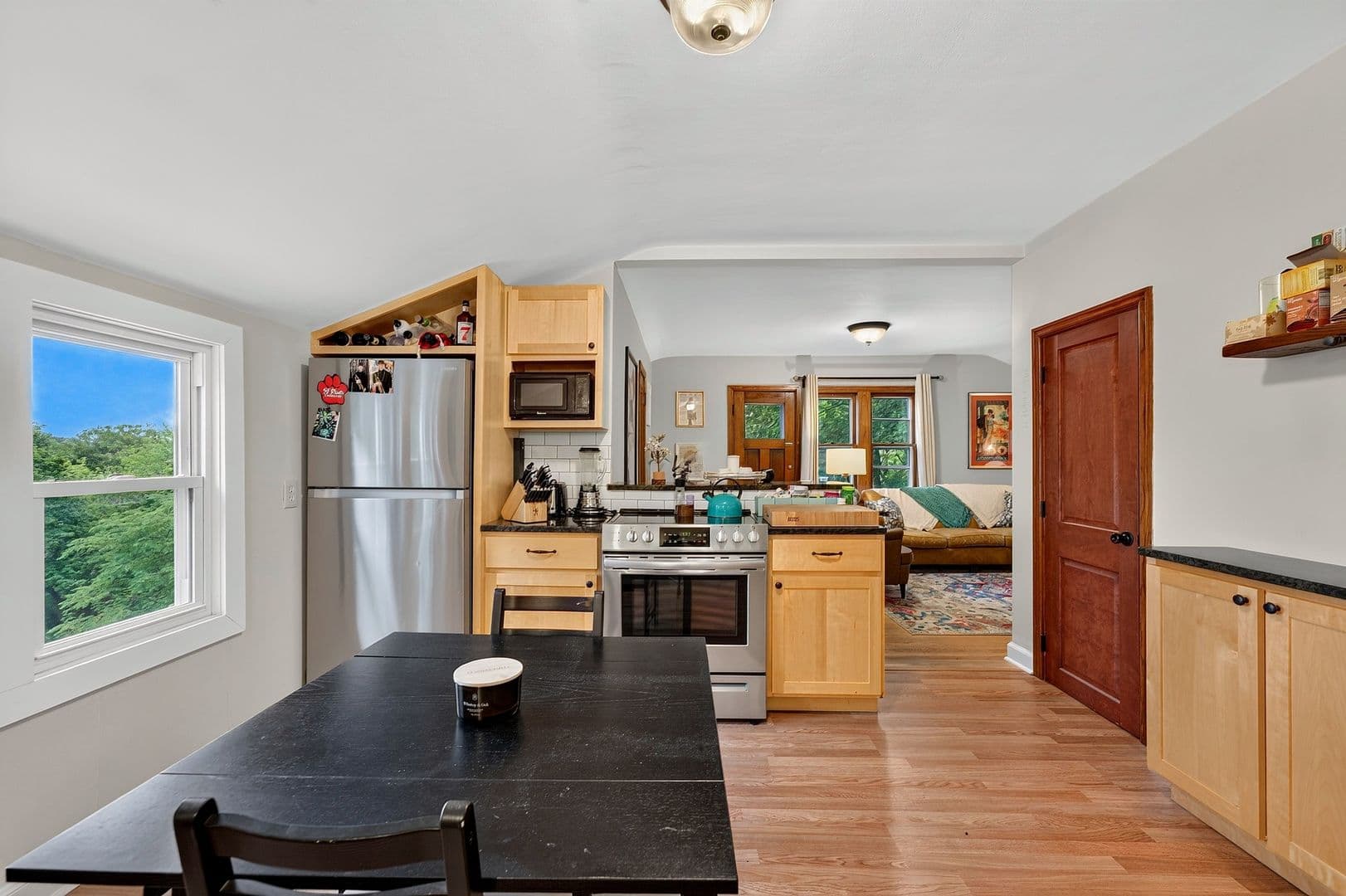 Wauwatosa Apartment: 1424 N 70th St