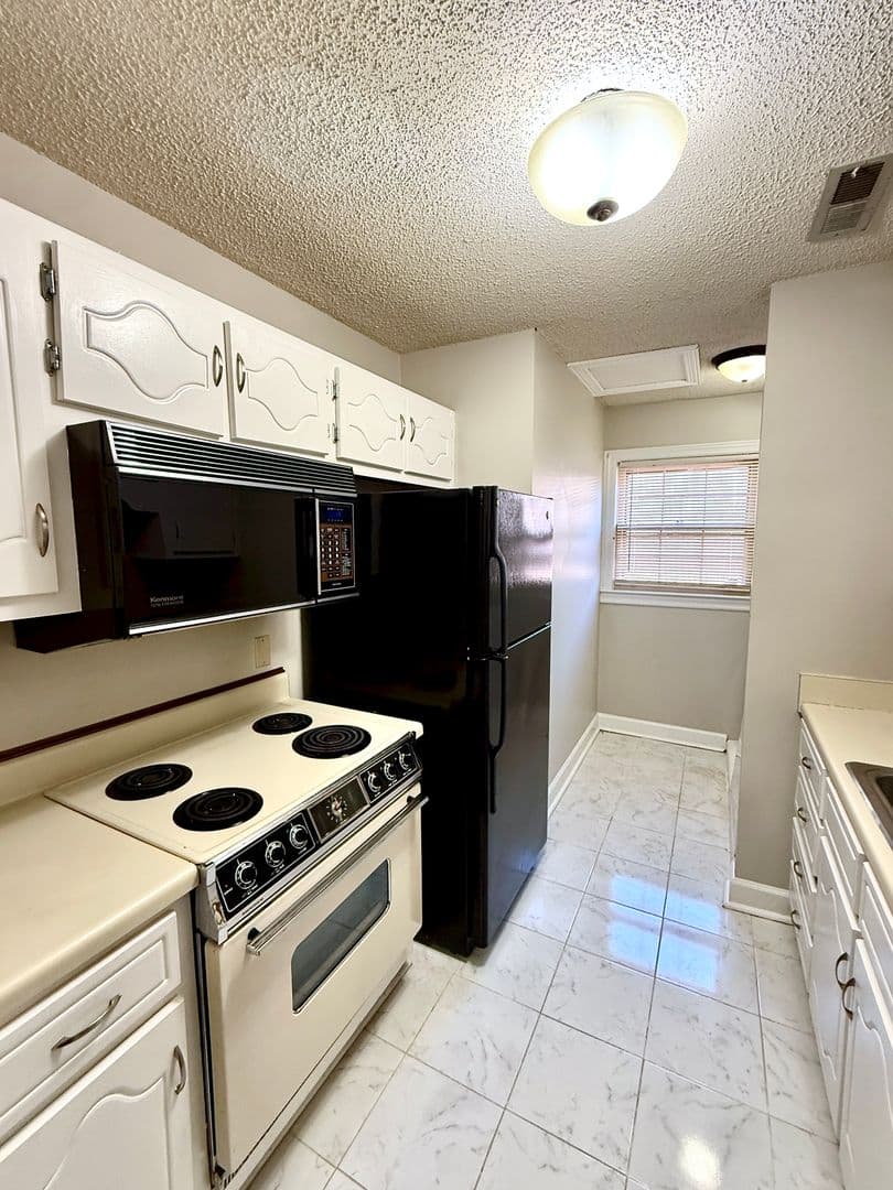 Huntsville Condo: 2111- F Epworth Rental