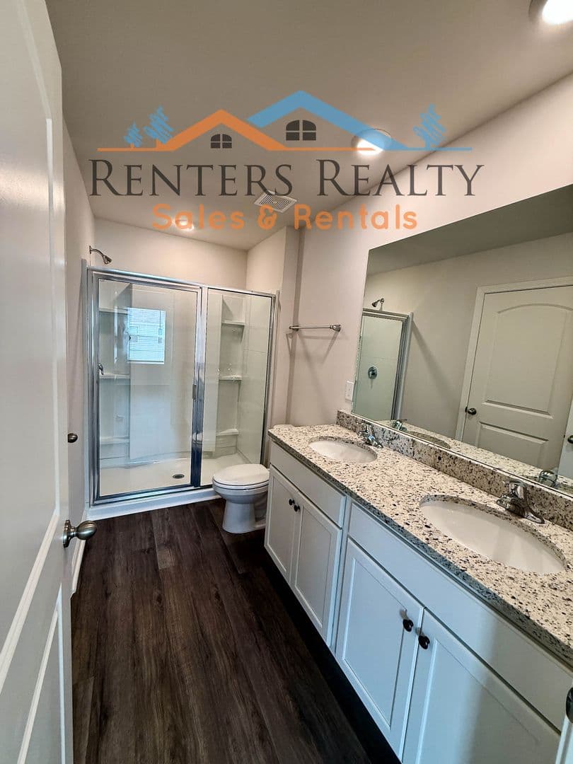 Madison Townhome: 223 Maple Spring Trl