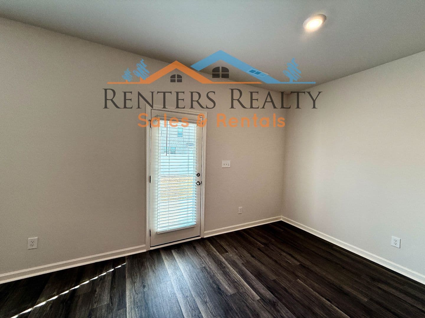 Madison Townhome: 223 Maple Spring Trl
