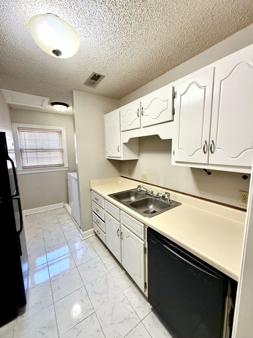 Huntsville Condo: 2111- F Epworth Rental