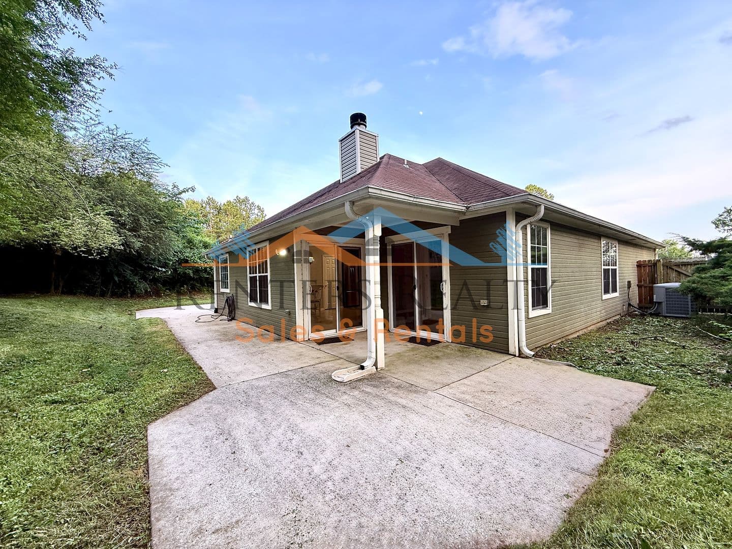 Madison House: 122 Sunset Ridge
