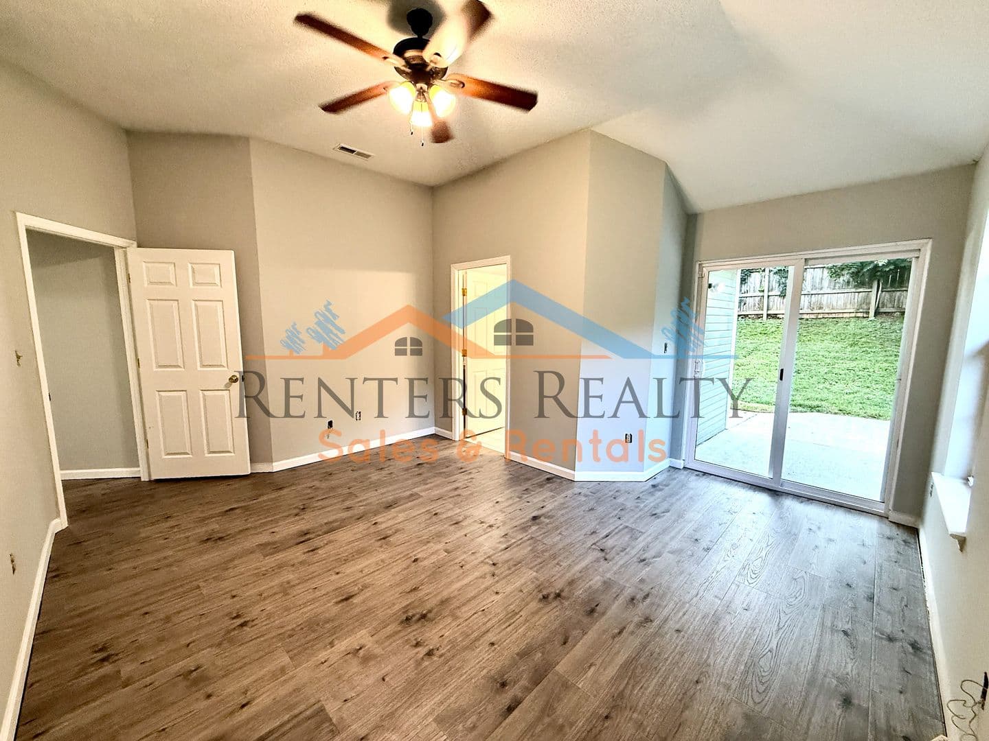 Madison House: 122 Sunset Ridge