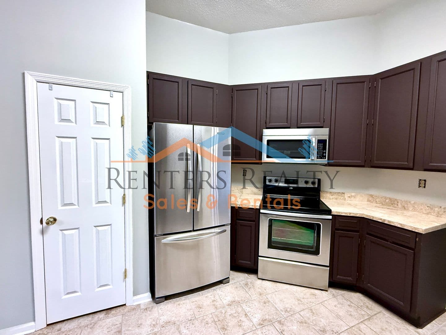 Madison House: 122 Sunset Ridge