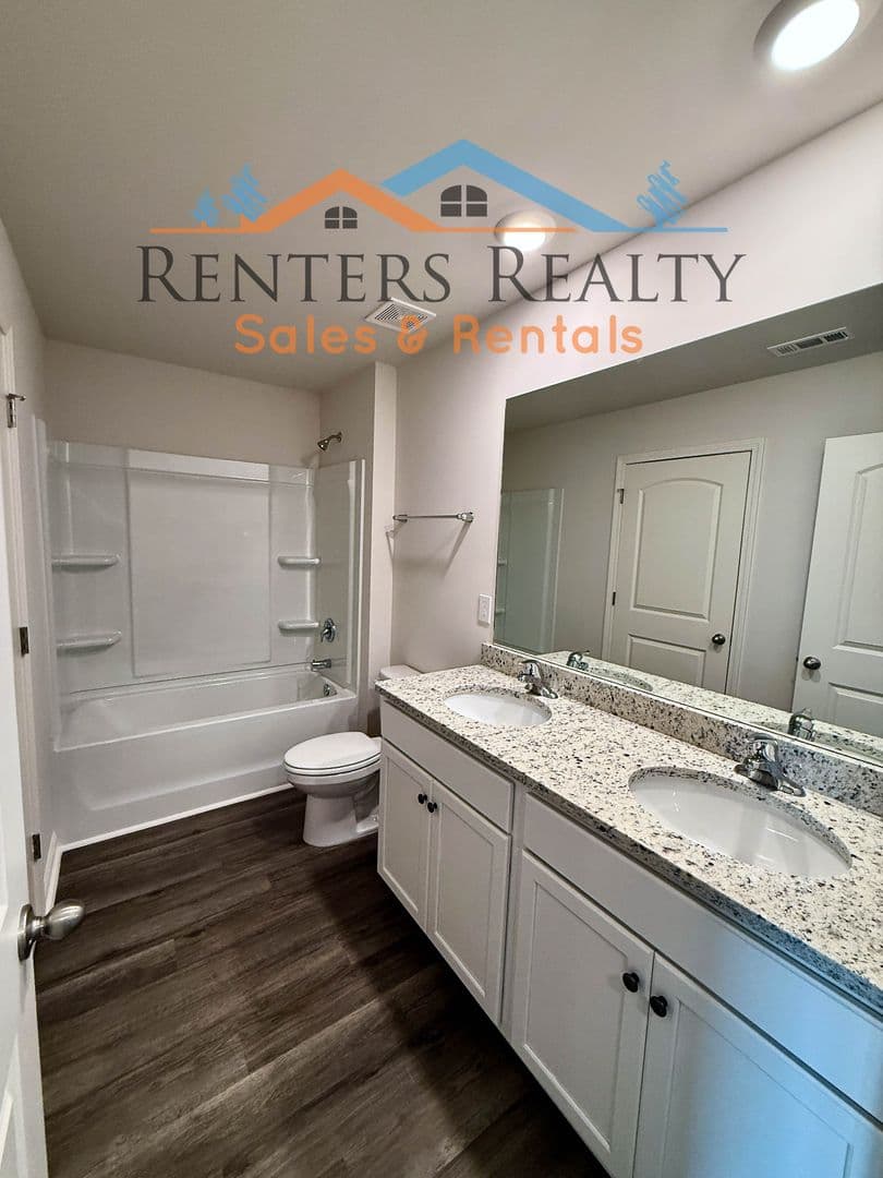Madison Townhome: 223 Maple Spring Trl