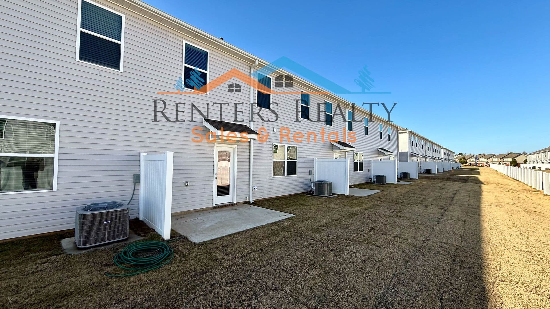 Madison Townhome: 223 Maple Spring Trl
