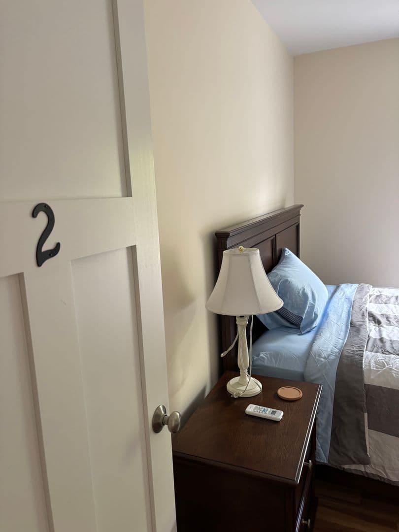 Brunswick Apartment: 49 Cumberland St
