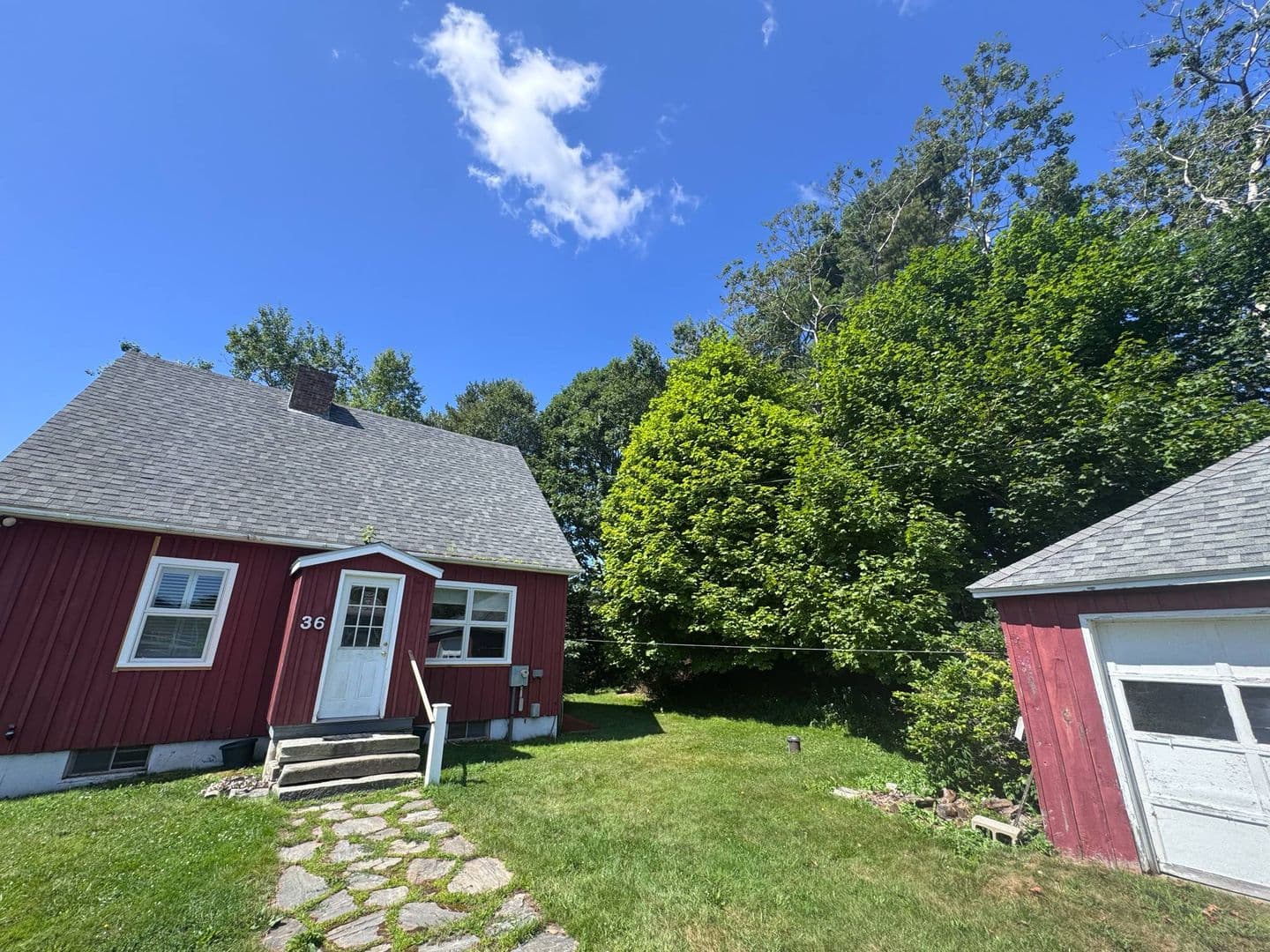 Brunswick House: 36 Webb Field Rd
