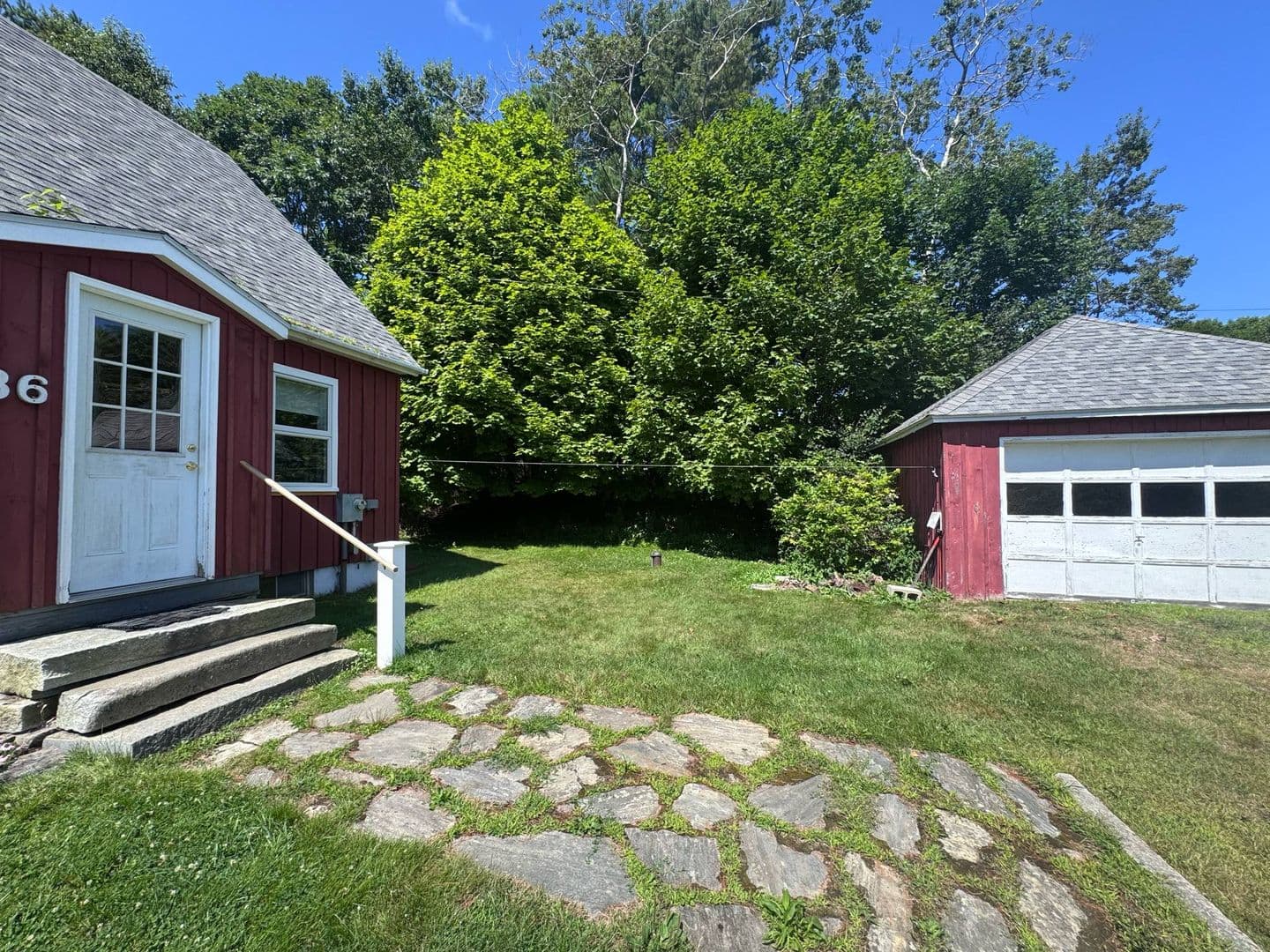 Brunswick House: 36 Webb Field Rd