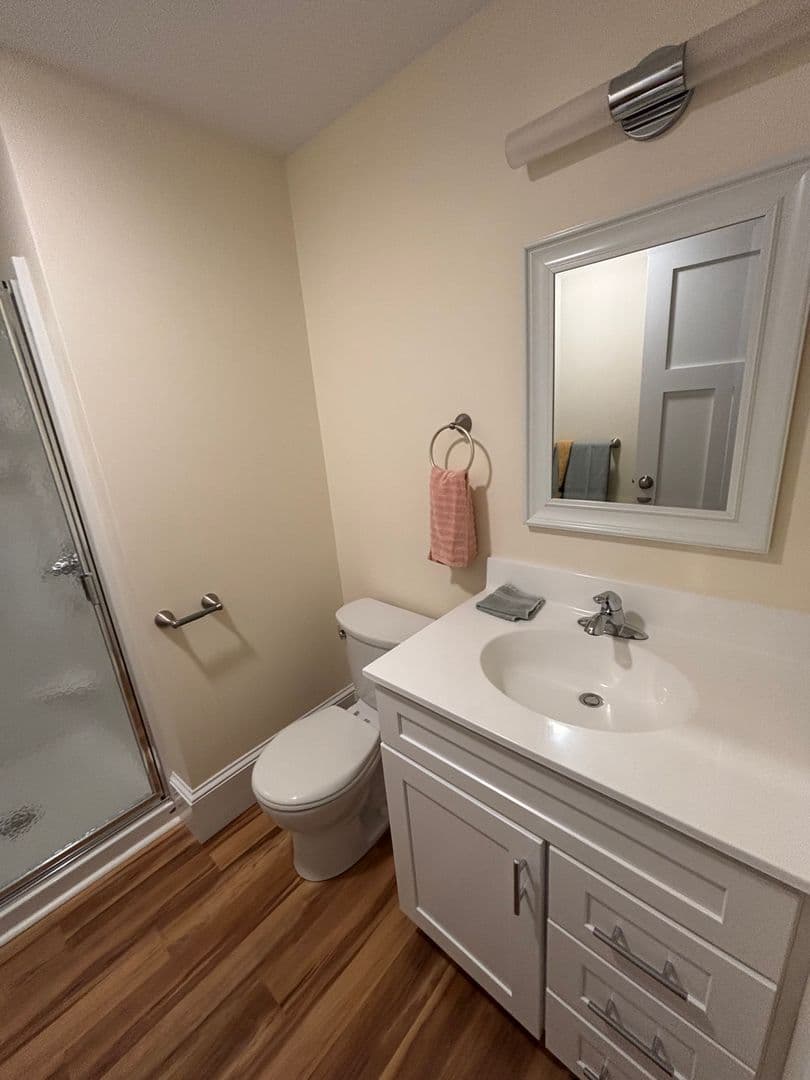 Brunswick Apartment: 49 Cumberland St
