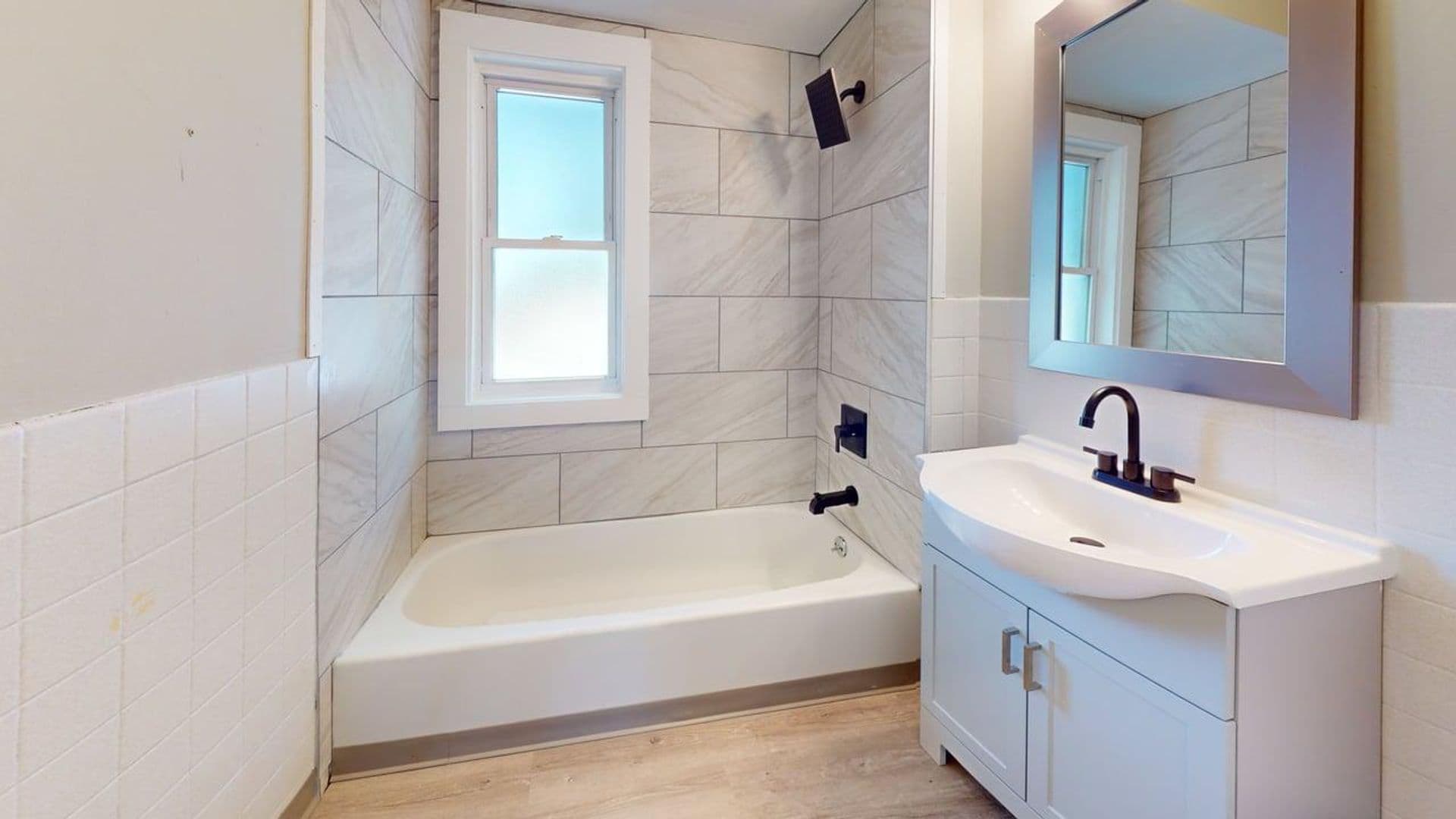 Cleveland Apartment: 3845 Riveredge Rd.