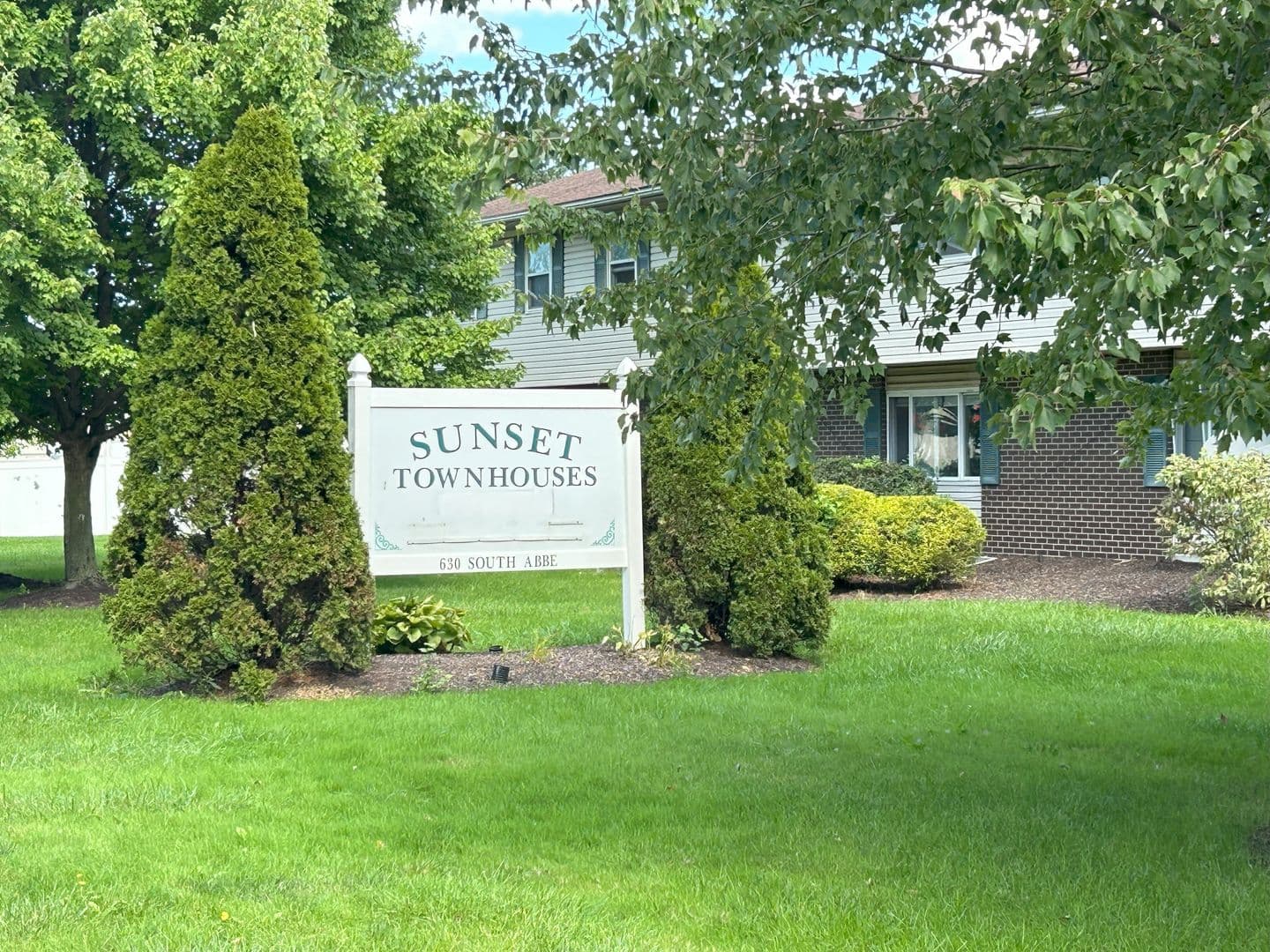 Elyria Apartment: 630 S. Abbe Rd.