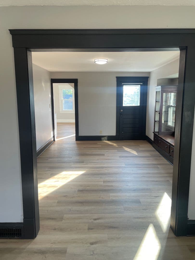Parma Apartment: 5977 Ridge Road