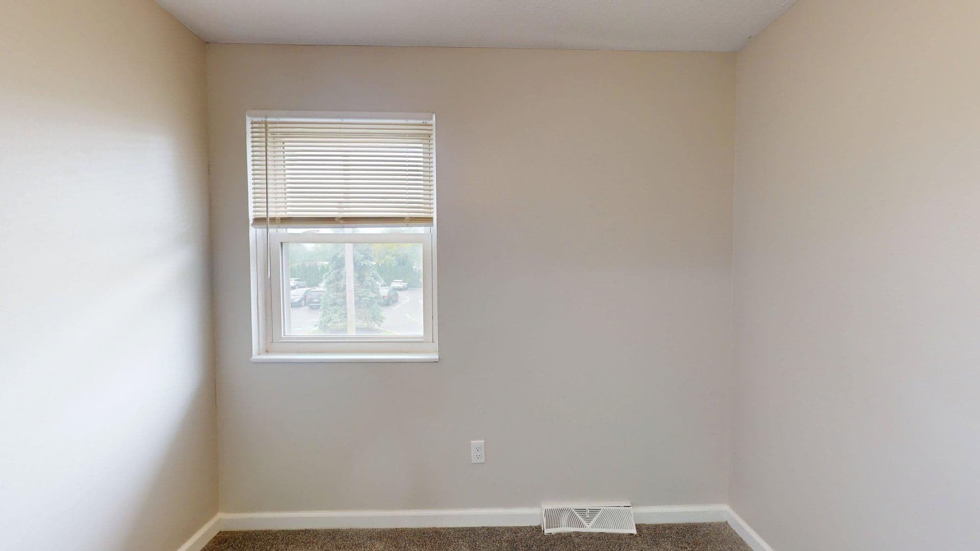 Elyria Apartment: 630 S. Abbe Rd.