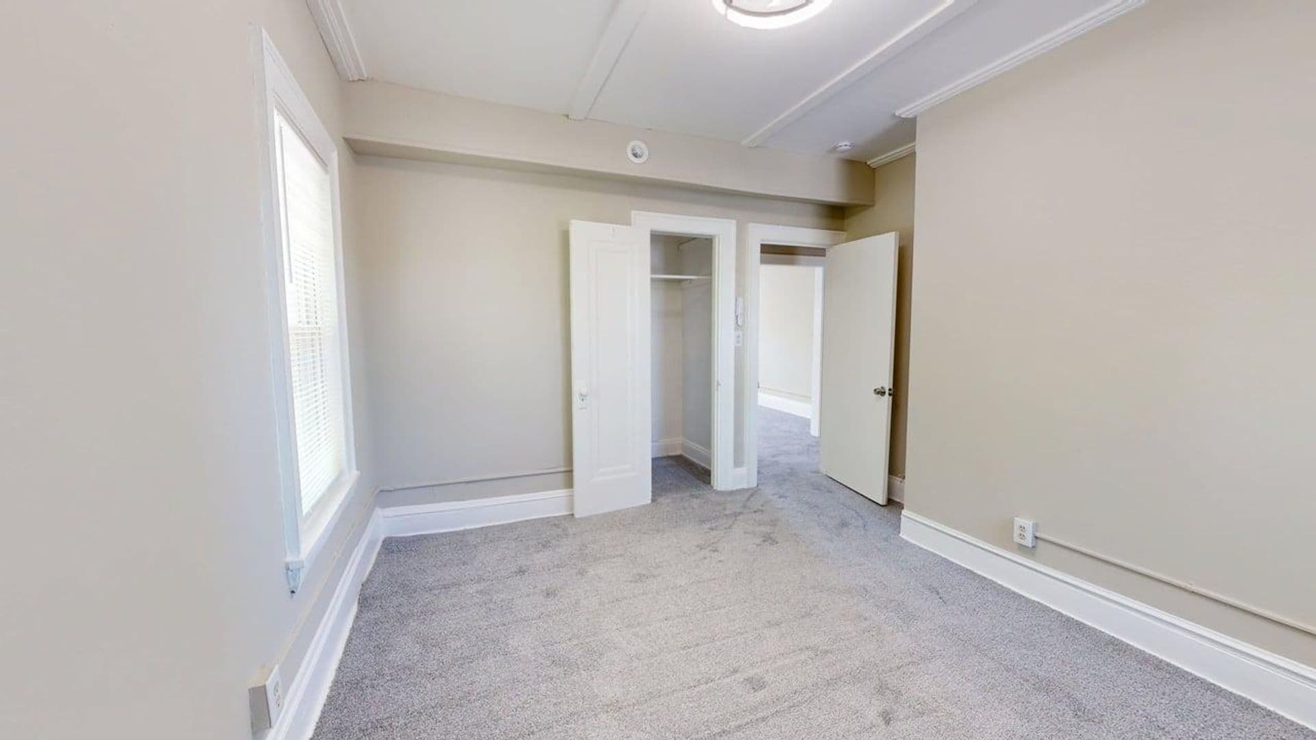 Cleveland Apartment: 3845 Riveredge Rd.