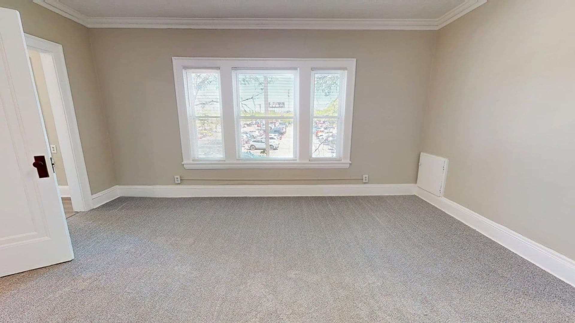 Cleveland Apartment: 3845 Riveredge Rd.