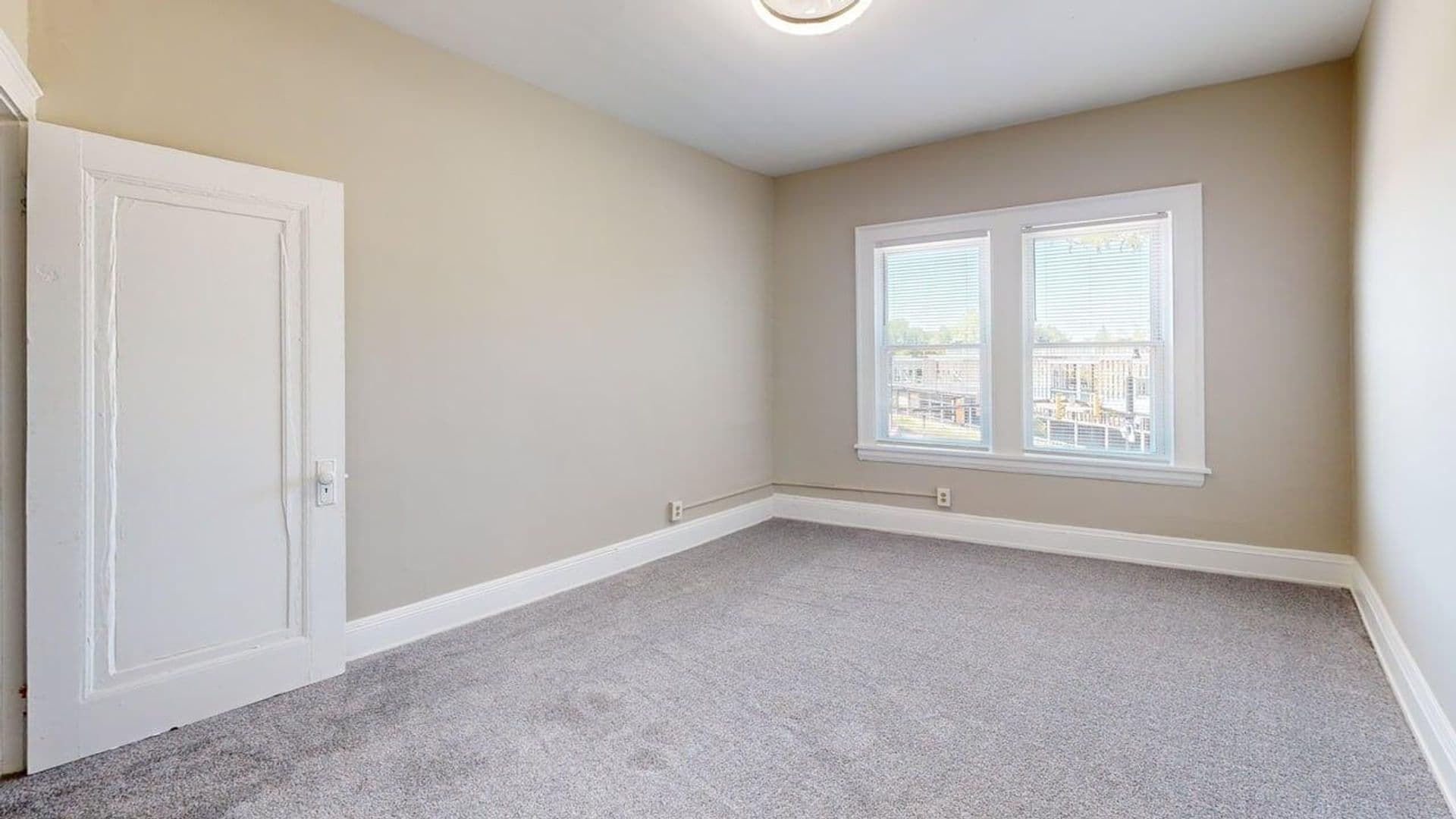 Cleveland Apartment: 3845 Riveredge Rd.