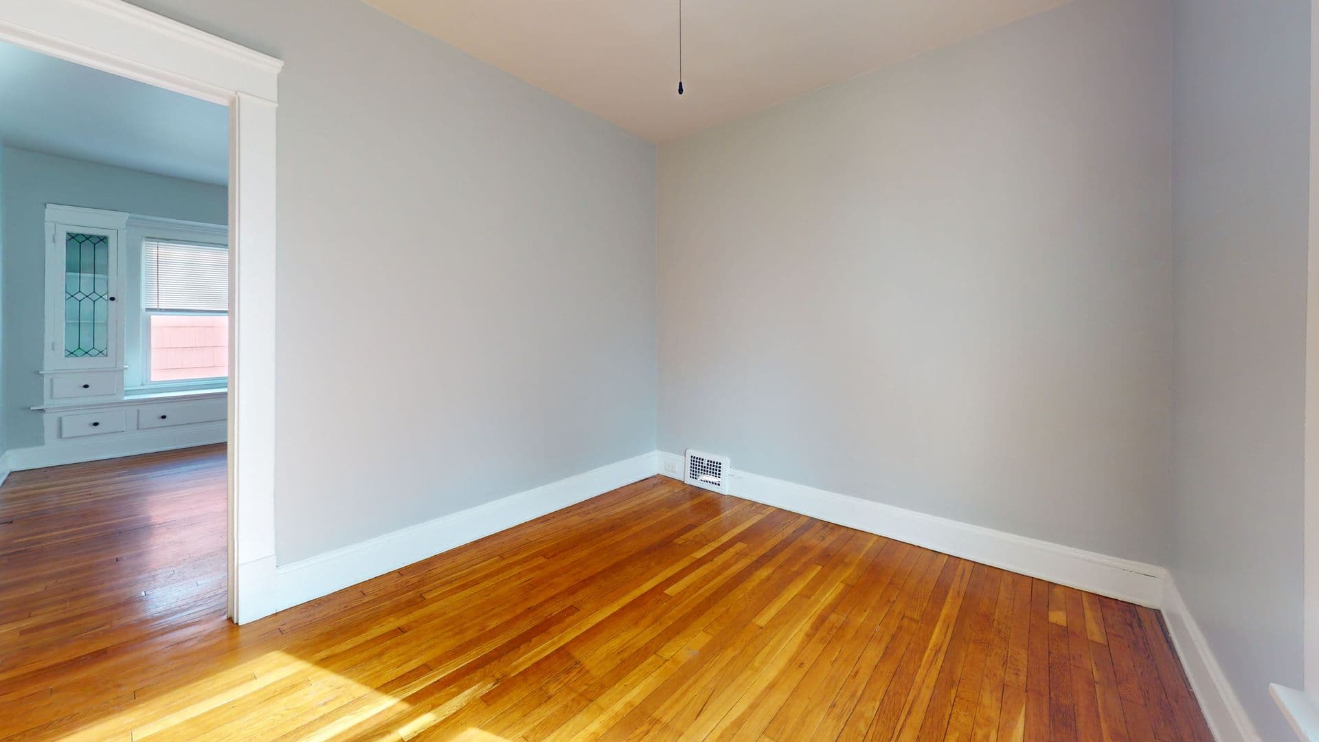 Lakewood Apartment: 2046 Wyandotte Avenue