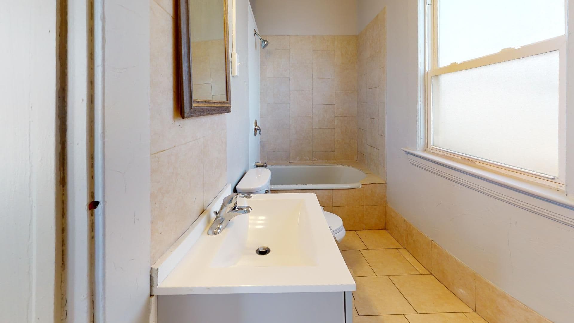 Cleveland Apartment: 1471 West 98th St.