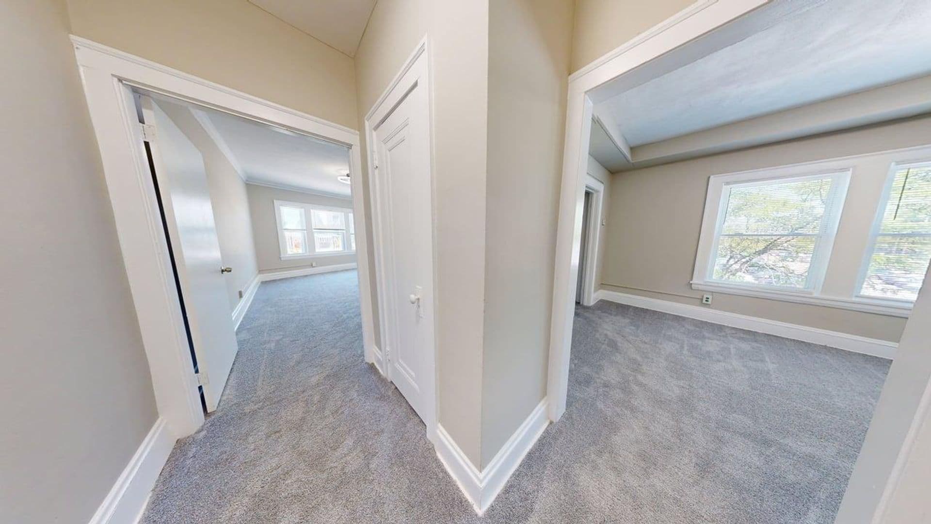 Cleveland Apartment: 3845 Riveredge Rd.