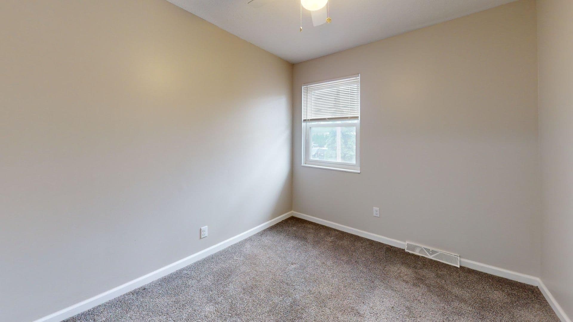 Elyria Apartment: 630 S. Abbe Rd.
