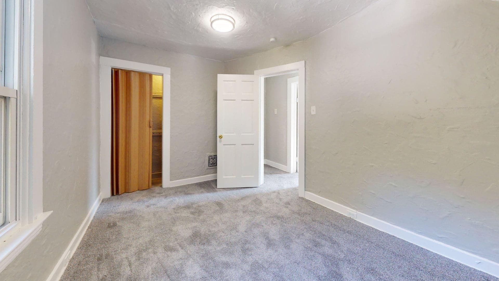 Cleveland House: 10914 Oliver Road