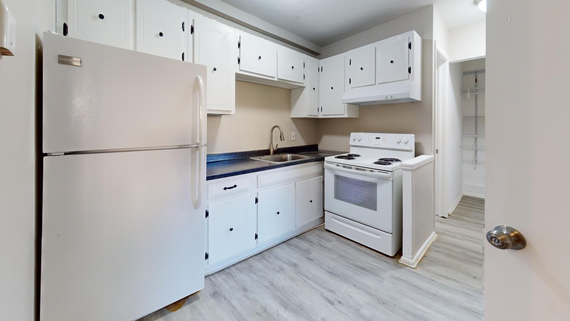 Maple Heights Apartment: 15312 Maple Park Dr.