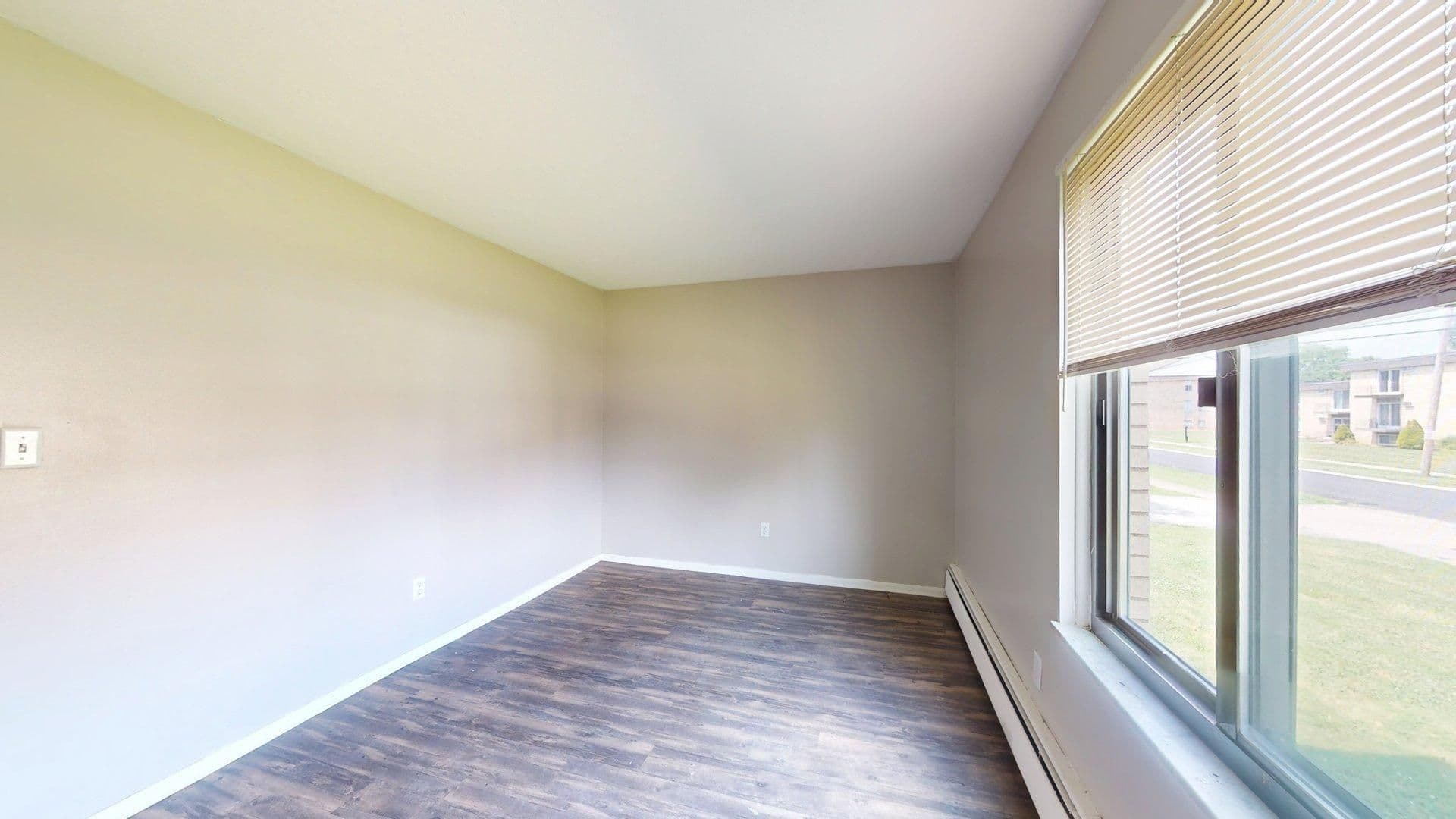 Maple Heights Apartment: 15312 Maple Park Dr.