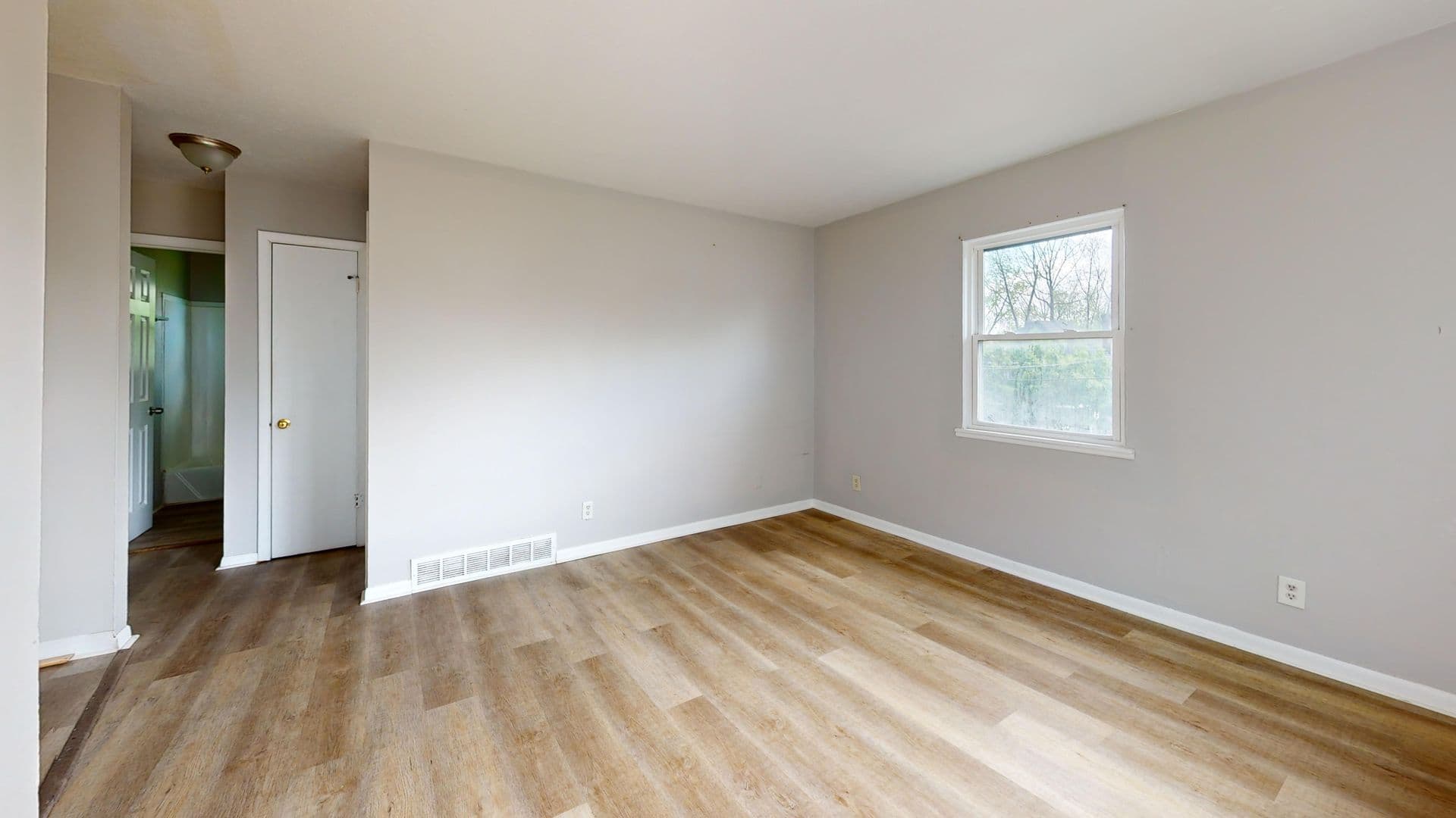 Akron Apartment: 1694 Manchester Road