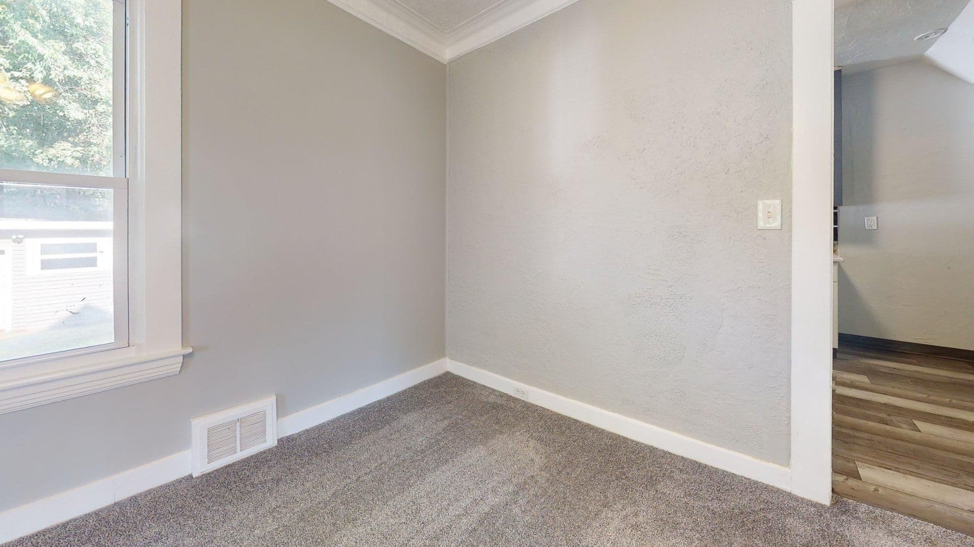 Cleveland House: 10914 Oliver Road