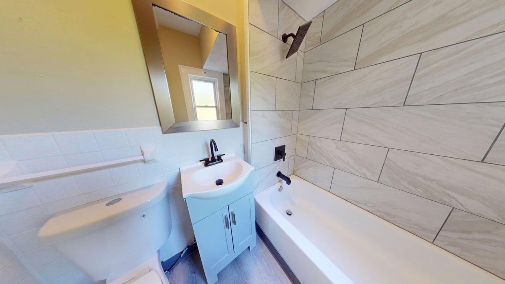 Cleveland Apartment: 3845 Riveredge Rd.