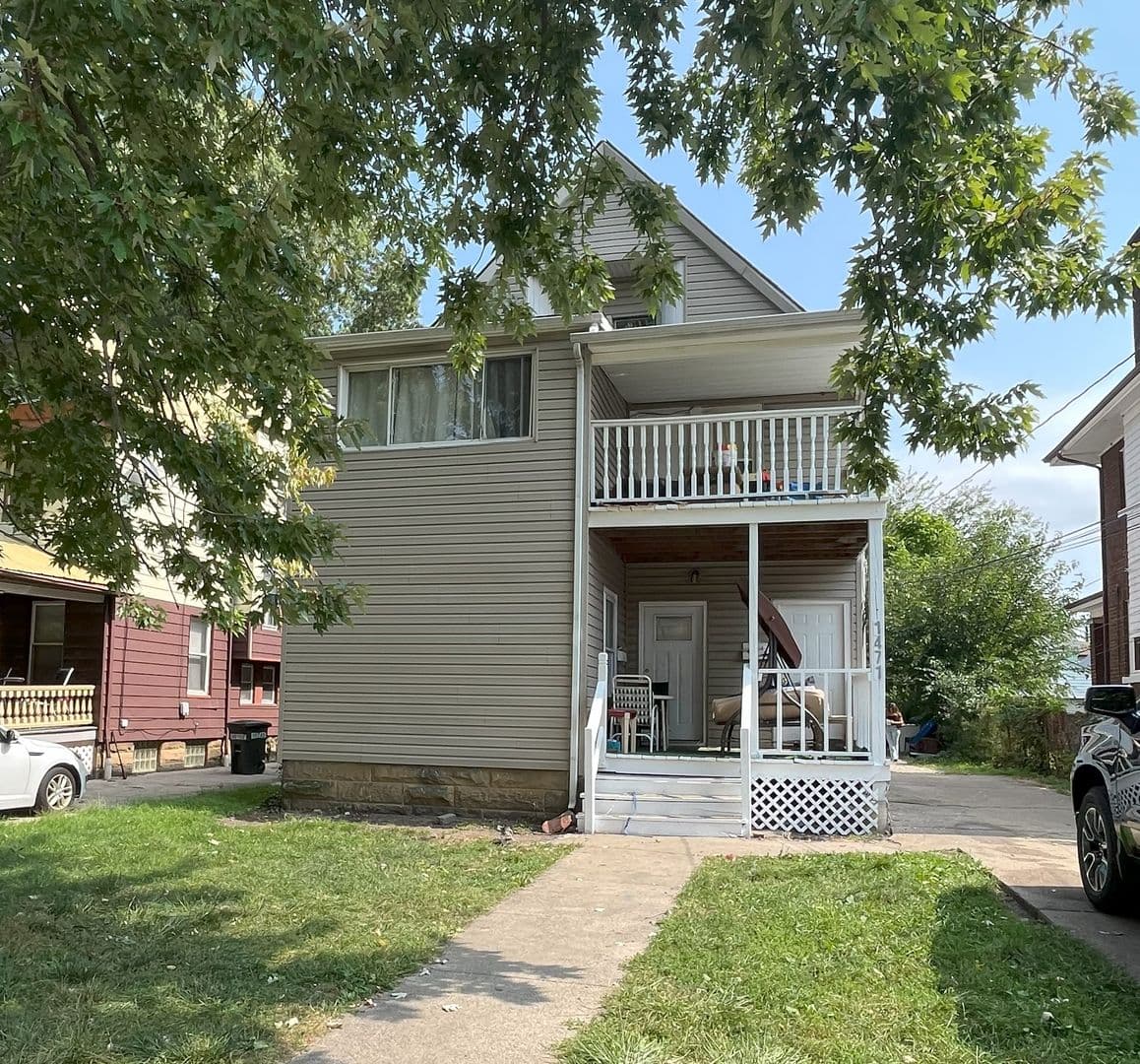 Cleveland Apartment: 1471 West 98th St.