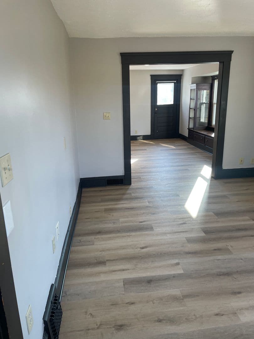 Parma Apartment: 5977 Ridge Road
