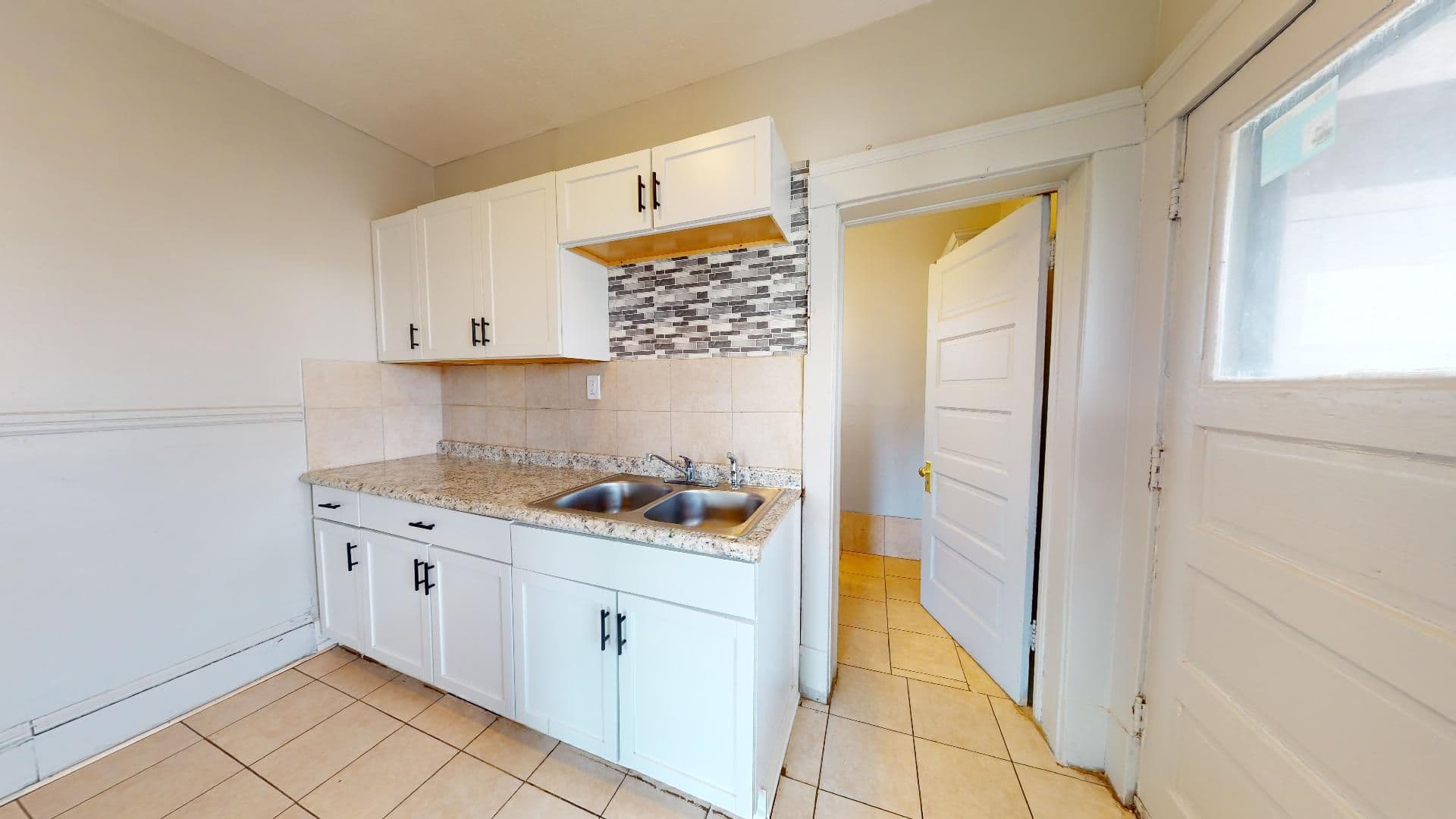 Cleveland Apartment: 1471 West 98th St.